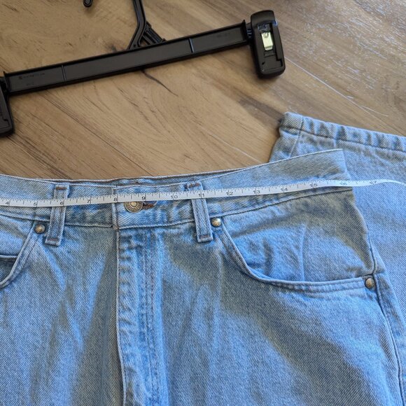 Levi's 900 Series Vintage Denim Jeans - Picture 5 of 9